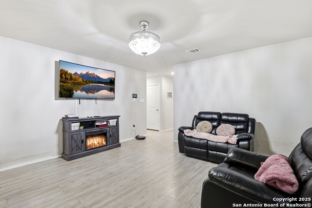 Image 15 of 34 For 5643 Vista Pont