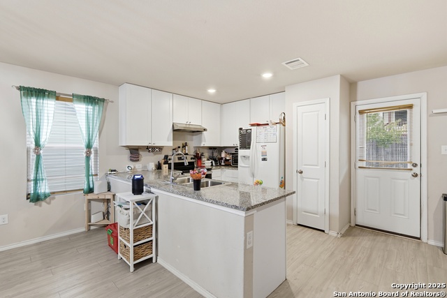 Image 18 of 34 For 5643 Vista Pont