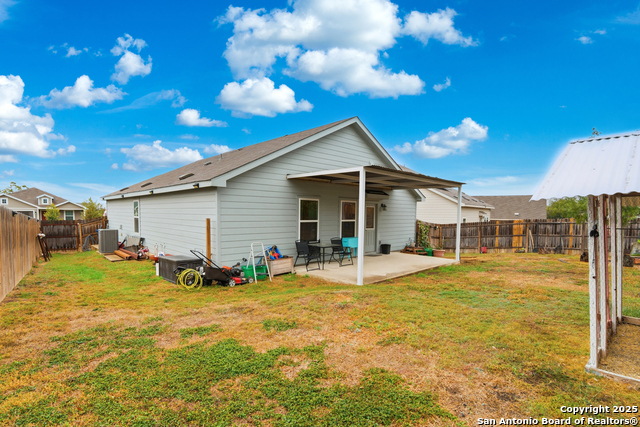 Image 27 of 34 For 5643 Vista Pont