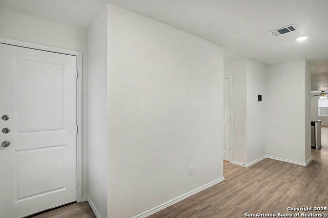 Image 2 of 26 For 10402 Varmus