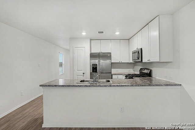 Image 5 of 26 For 10402 Varmus