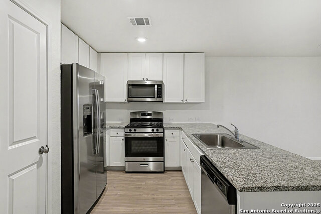 Image 7 of 26 For 10402 Varmus