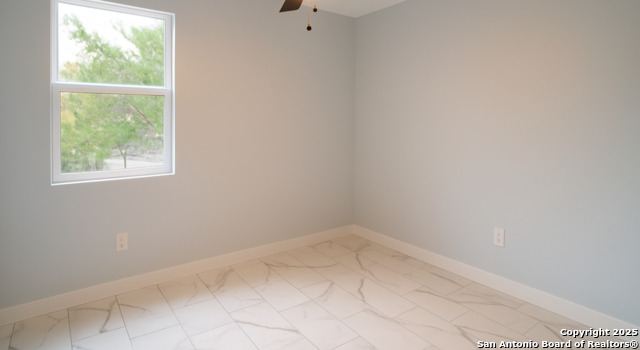 Image 11 of 17 For 2292 Waterfront Park