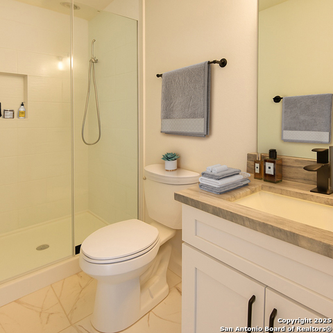 Image 7 of 17 For 2292 Waterfront Park