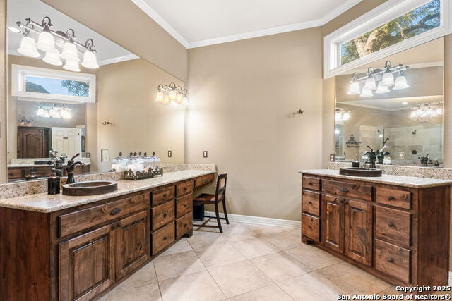 Image 15 of 50 For 325 Whitestone