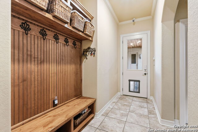 Image 25 of 50 For 325 Whitestone