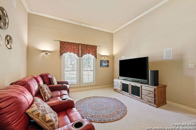 Image 26 of 50 For 325 Whitestone