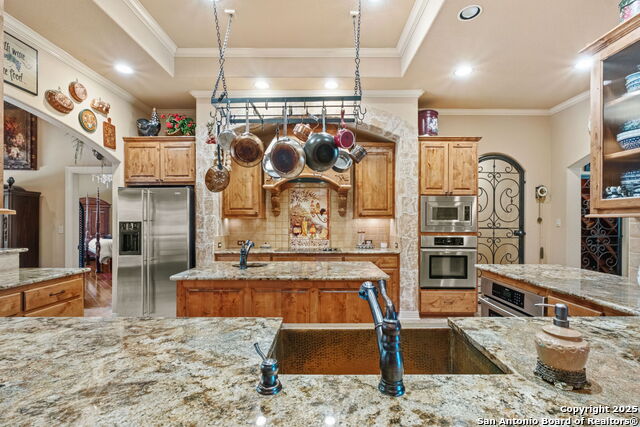 Image 30 of 50 For 325 Whitestone