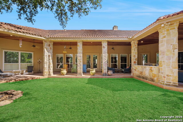 Image 43 of 50 For 325 Whitestone