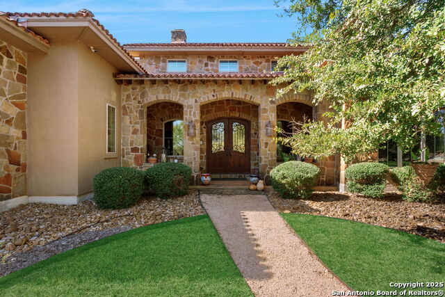 Image 6 of 50 For 325 Whitestone