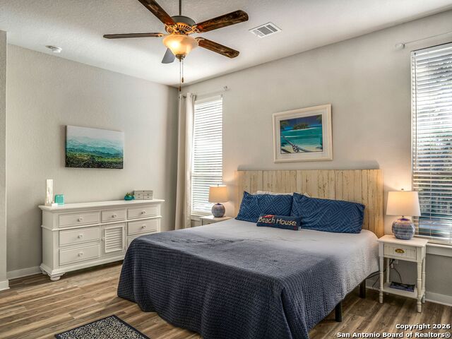 Image 17 of 27 For 10546 Far Reaches Lane