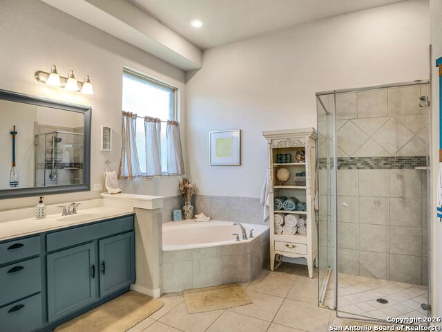 Image 18 of 27 For 10546 Far Reaches Lane