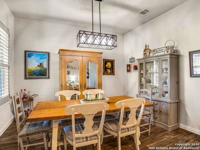 Image 6 of 27 For 10546 Far Reaches Lane