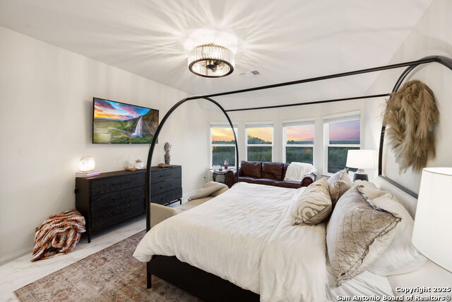 Listing photo id 9 for 2210 Steerhead Trail