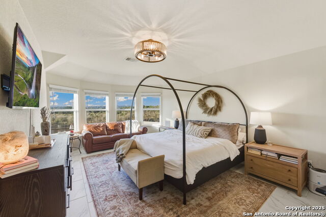 Listing photo id 10 for 2210 Steerhead Trail