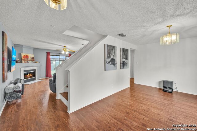 Image 4 of 22 For 10730 Expedition