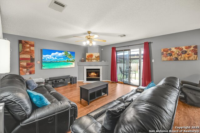 Image 6 of 22 For 10730 Expedition