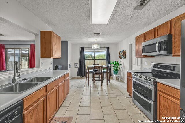 Image 9 of 22 For 10730 Expedition