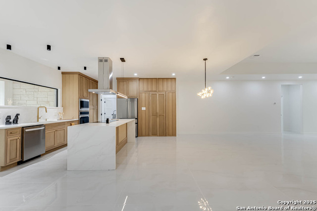 Image 13 of 50 For 864 Paddy Rd