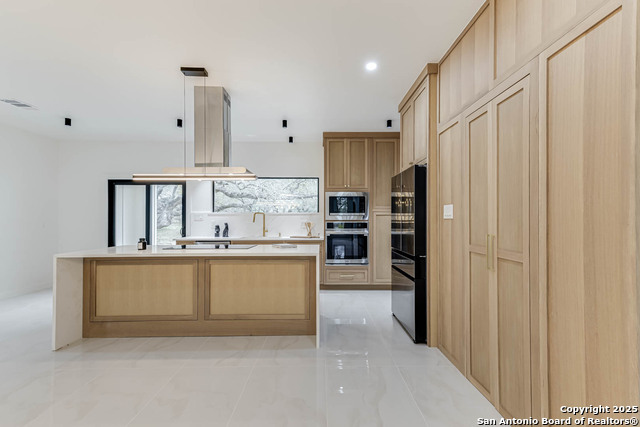 Image 15 of 50 For 864 Paddy Rd