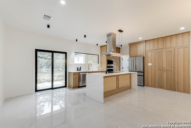 Image 16 of 50 For 864 Paddy Rd