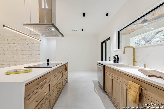 Image 22 of 50 For 864 Paddy Rd