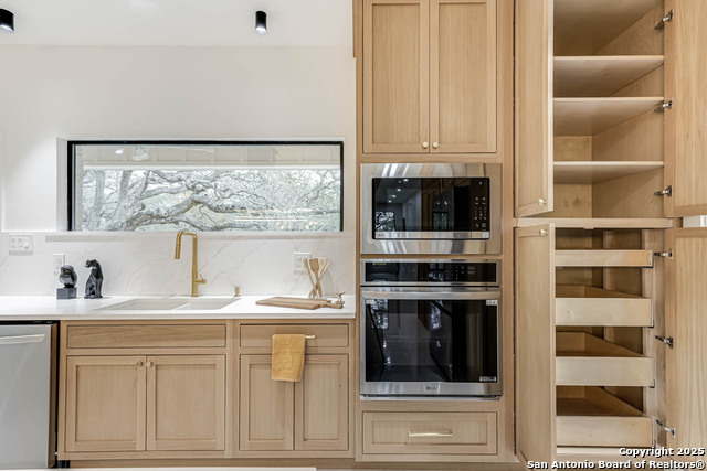 Image 26 of 50 For 864 Paddy Rd