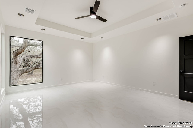 Image 28 of 50 For 864 Paddy Rd