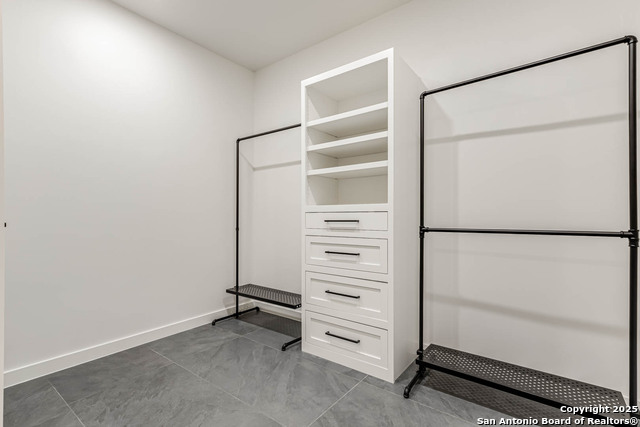 Image 36 of 50 For 864 Paddy Rd