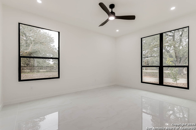 Image 42 of 50 For 864 Paddy Rd