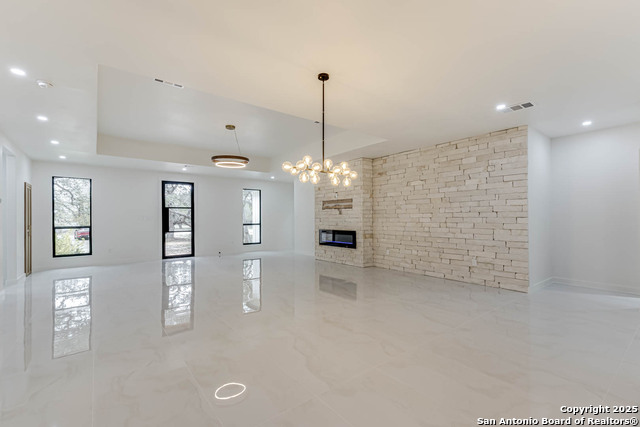 Image 6 of 50 For 864 Paddy Rd