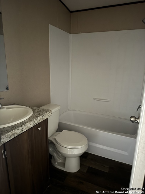 Image 9 of 15 For 492 Private Road 1511