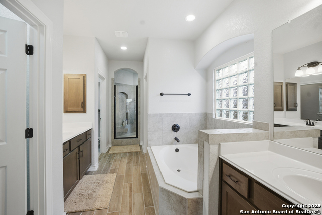 Image 19 of 28 For 15210 Comanche Gard