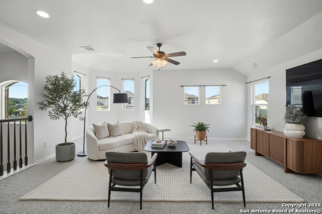 Image 21 of 28 For 15210 Comanche Gard