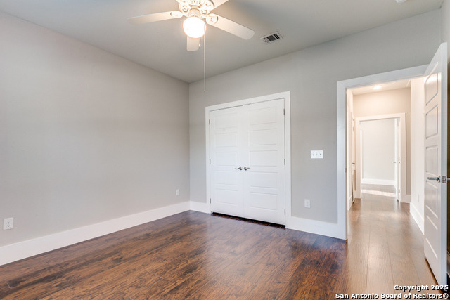 Image 12 of 15 For 1718 Craig Place W