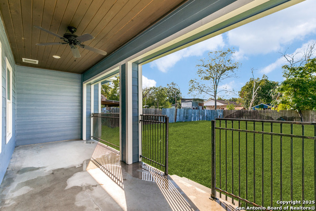 Image 14 of 15 For 1718 Craig Place W