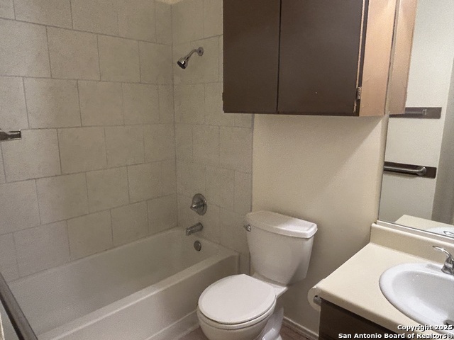 Image 5 of 9 For 7229 Coral Springs