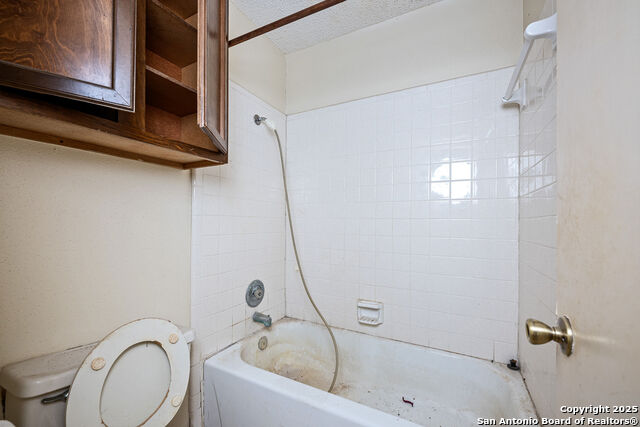 Image 14 of 18 For 10527 Perrin Beitel 207 D