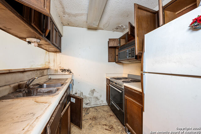 Image 7 of 18 For 10527 Perrin Beitel 207 D