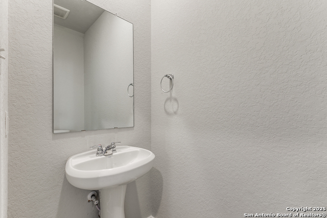 Image 11 of 25 For 14506 Emerio