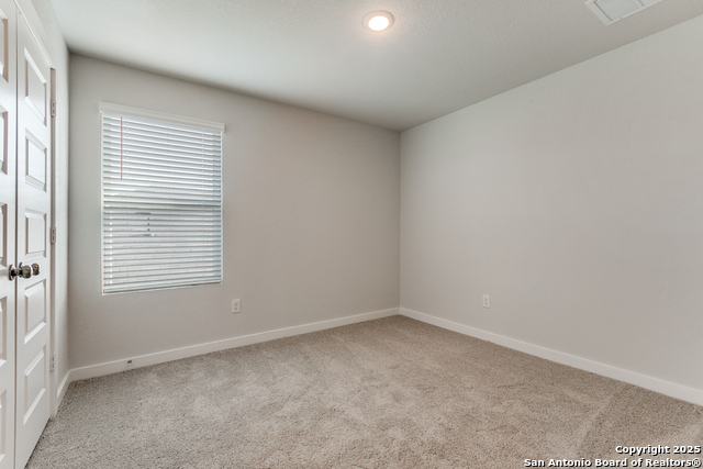 Image 20 of 25 For 14506 Emerio