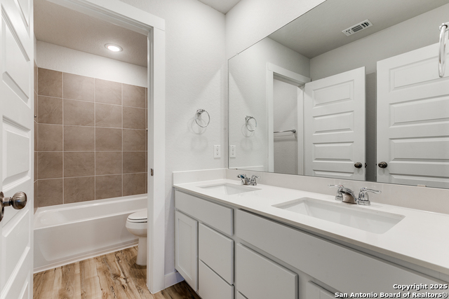 Image 22 of 25 For 14506 Emerio