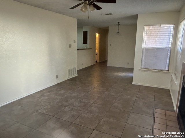 Image 2 of 9 For 7231 Coral Springs