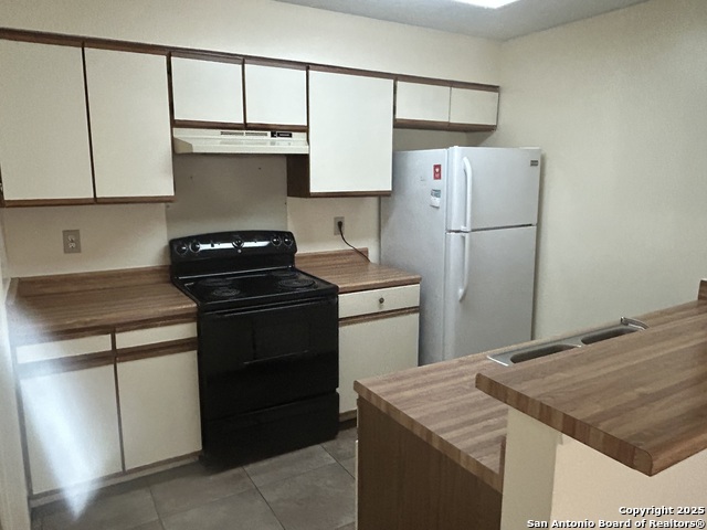 Image 3 of 9 For 7231 Coral Springs