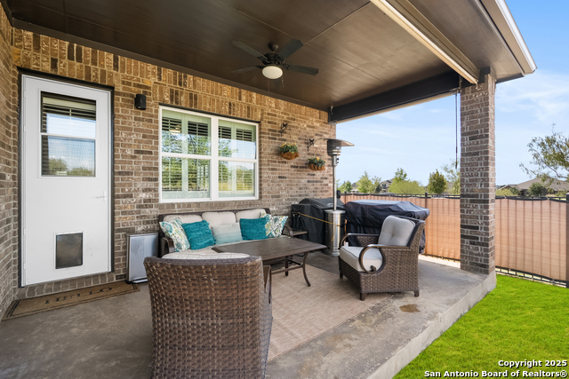 Image 18 of 26 For 604 Academy Oaks