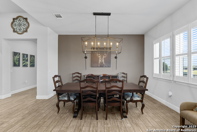 Image 6 of 26 For 604 Academy Oaks