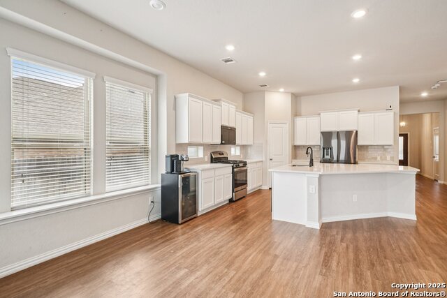 Image 5 of 40 For 15039 Stagehand Dr