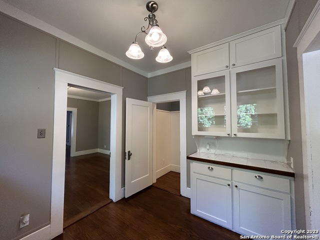 Image 14 of 50 For 709 Coll St W