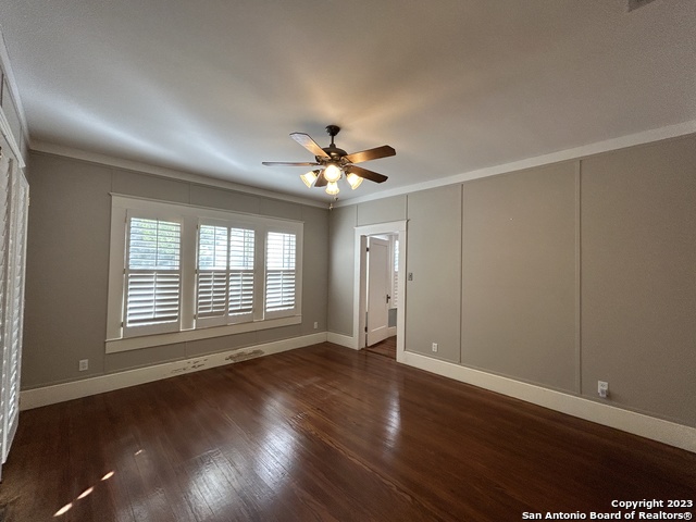 Image 28 of 50 For 709 Coll St W