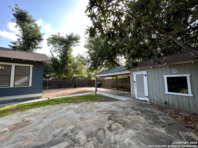 Image 49 of 50 For 709 Coll St W